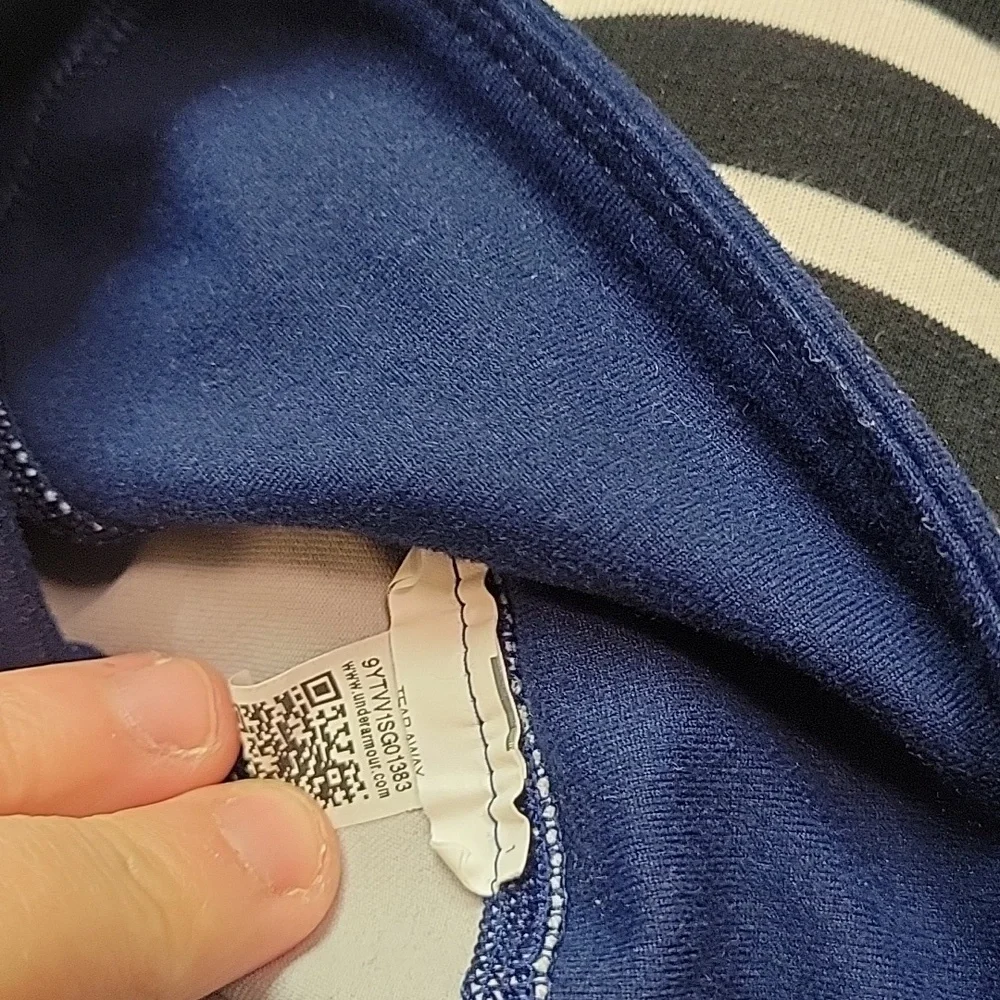 Under Armor woman pants medium - Picture 2 of 2